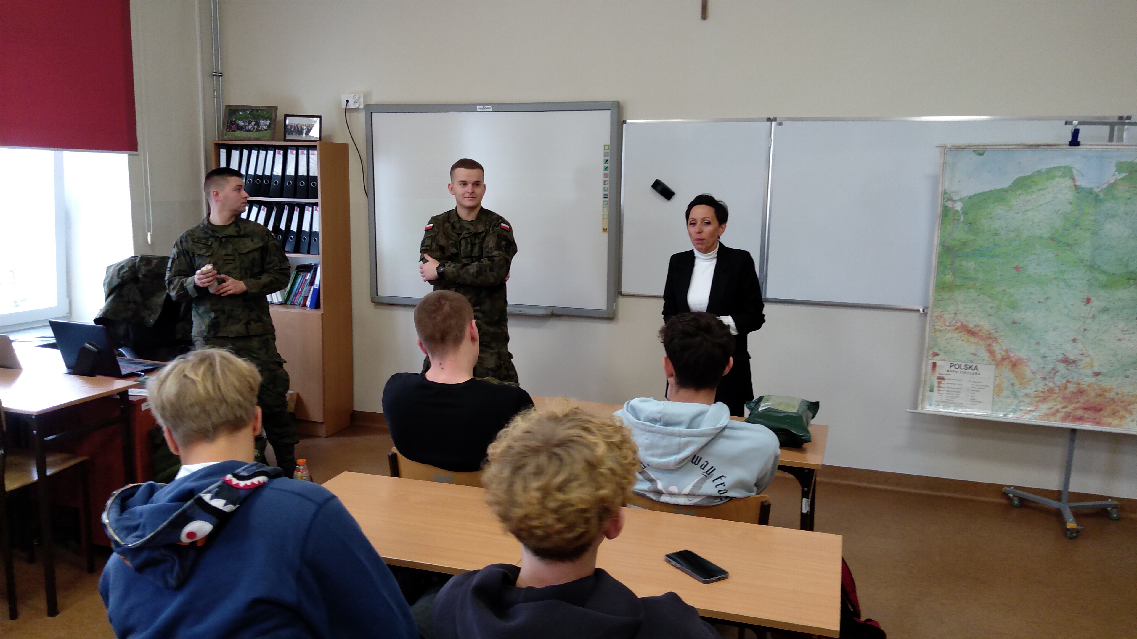 Spotkanie z żołnierzami WOT w II LO
