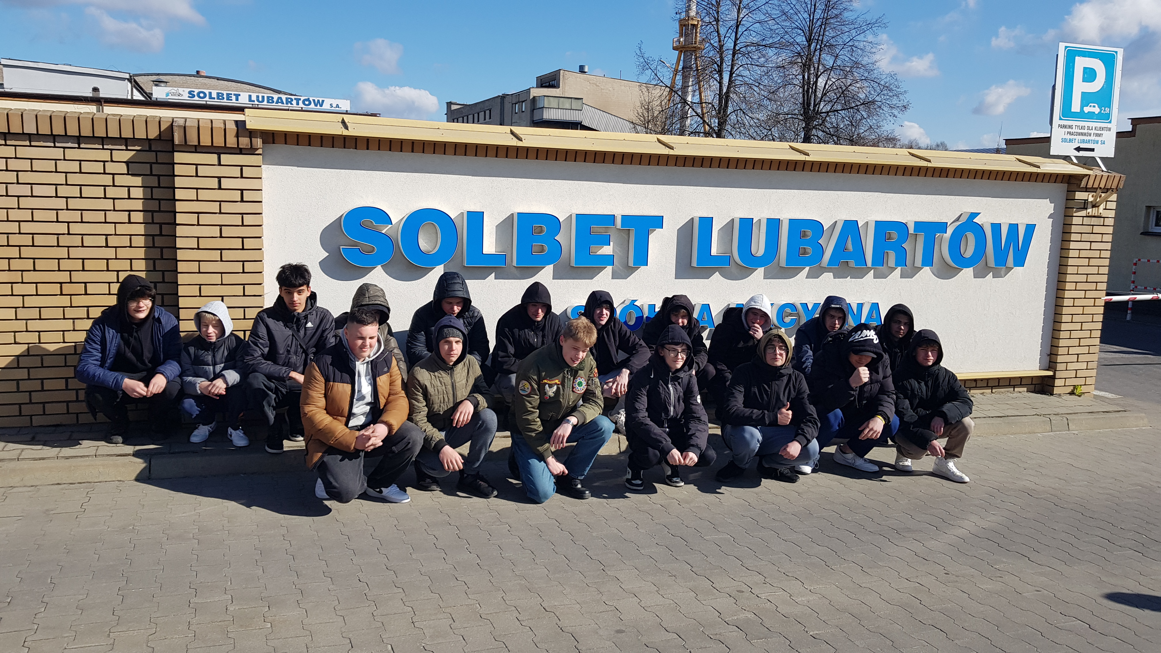 Uczniowie RCEZ odwiedzili firmę Solbet