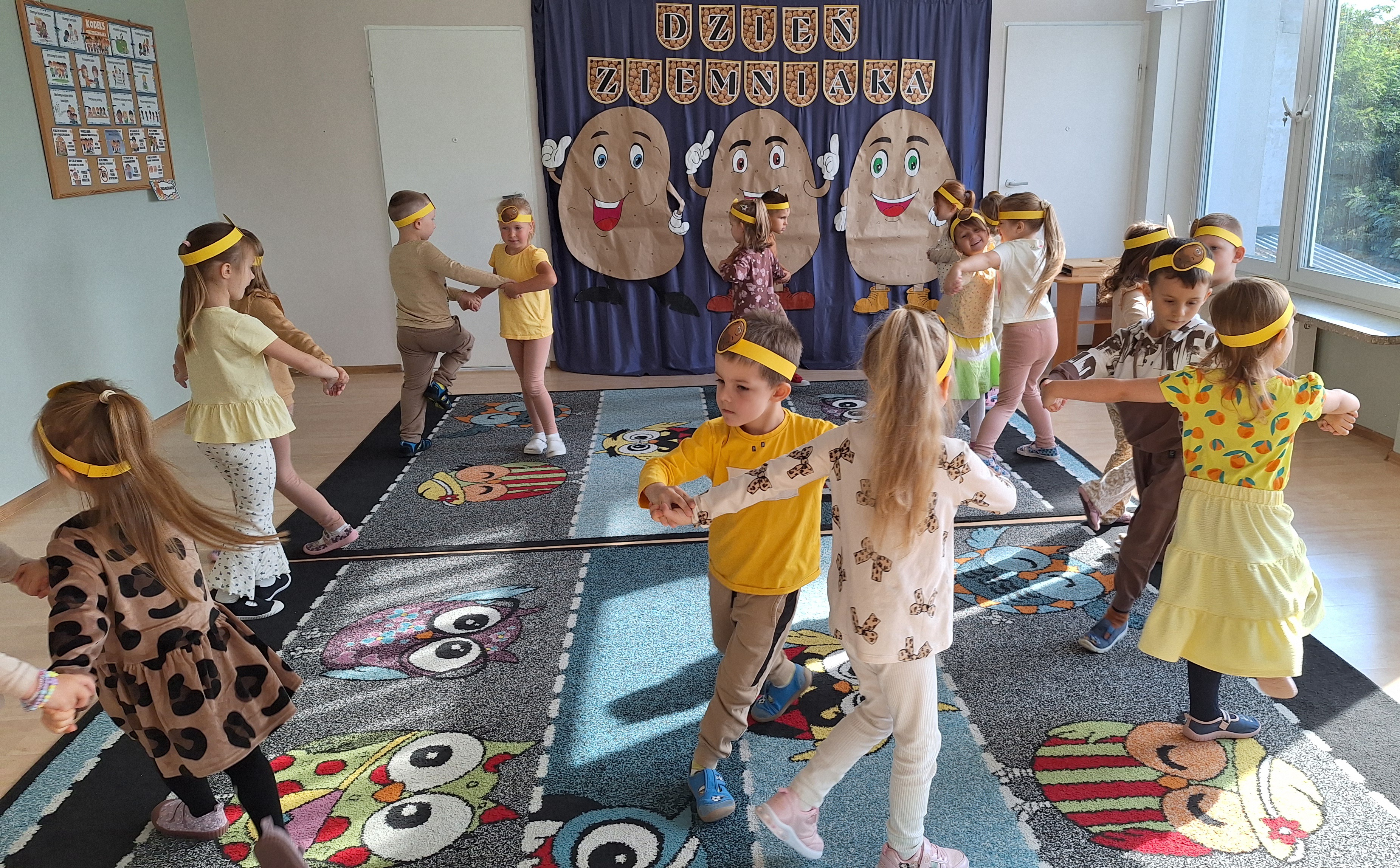 Święto Pieczonego Ziemniaka u przedszkolaków