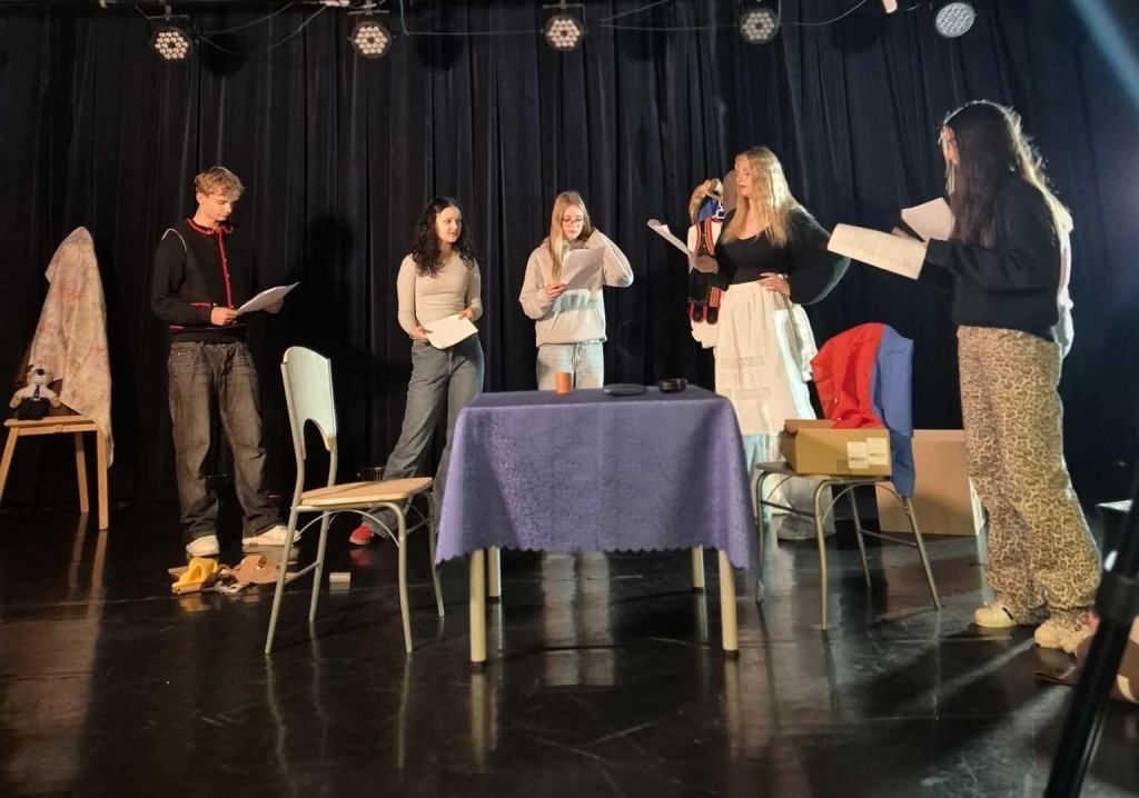 „Sęk na scenie”, czyli filmowa przygoda uczniów II LO