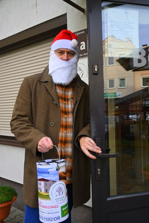 1669,55 zł z mikołajkowego biegu dla hospicjum św. Anny