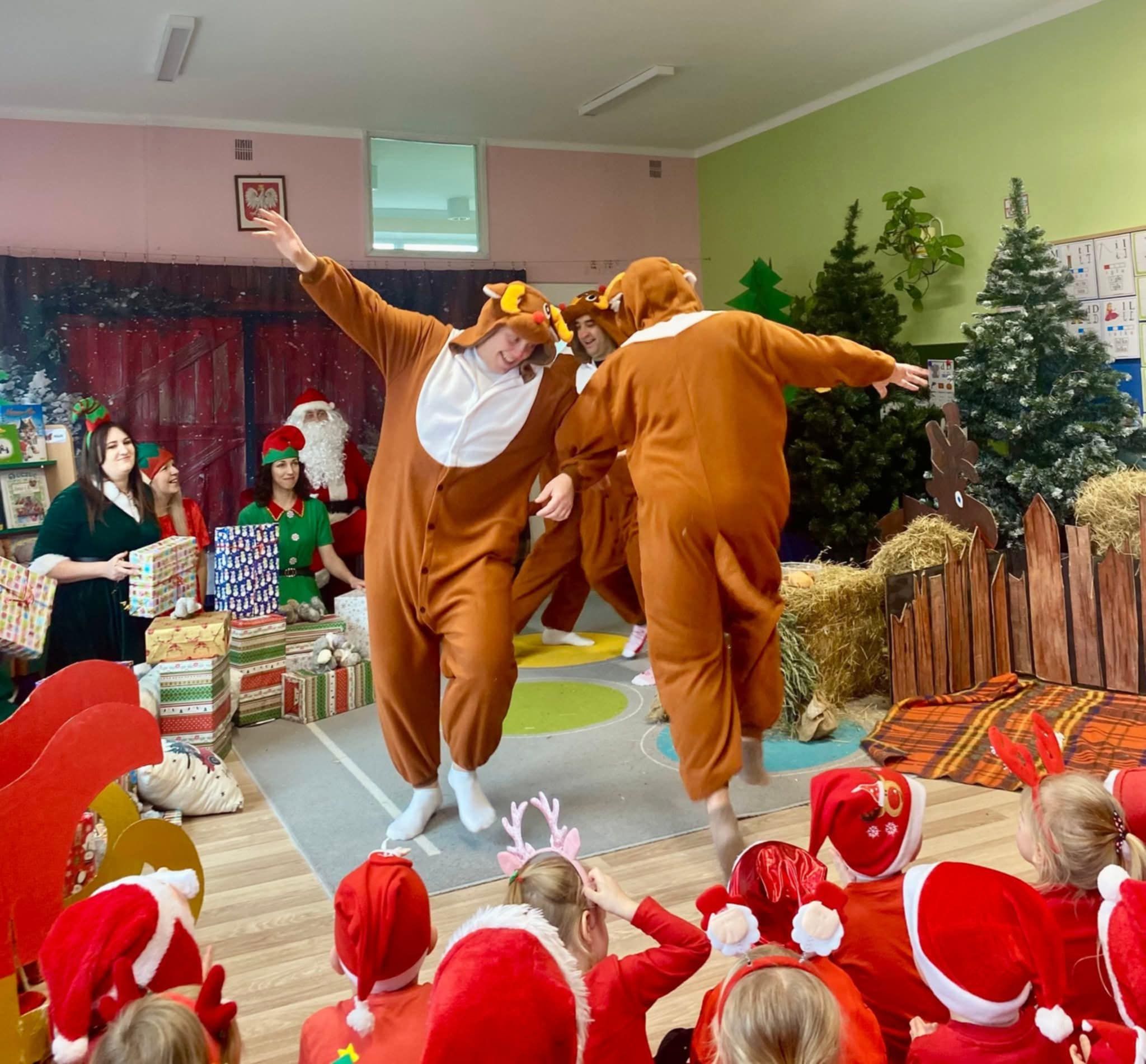 Grupa „Rodzice na 5” wystąpiła dla przedszkolaków