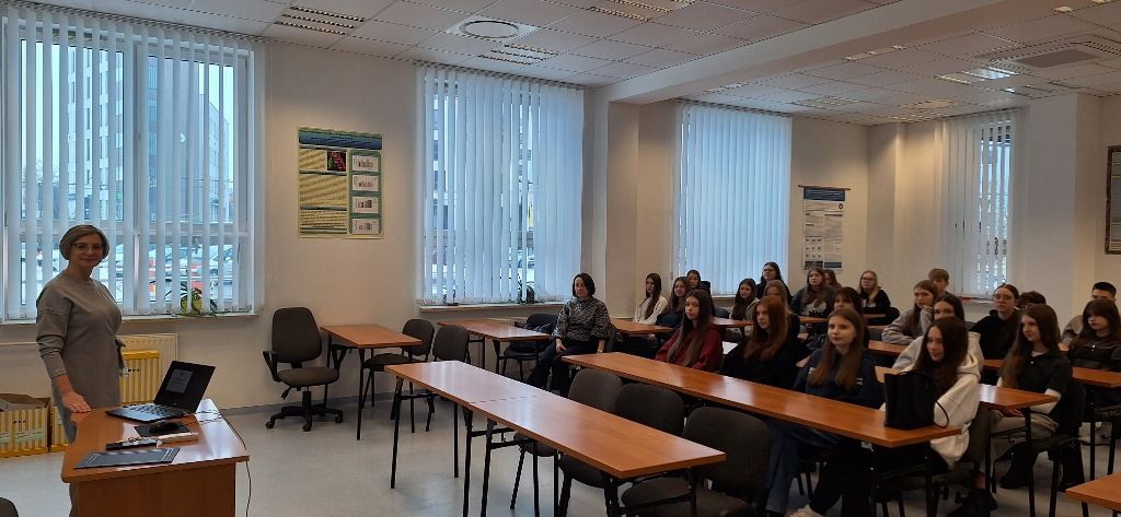 Uczniowie II LO z wizytą w Collegium Pharmaceuticum w Lublinie