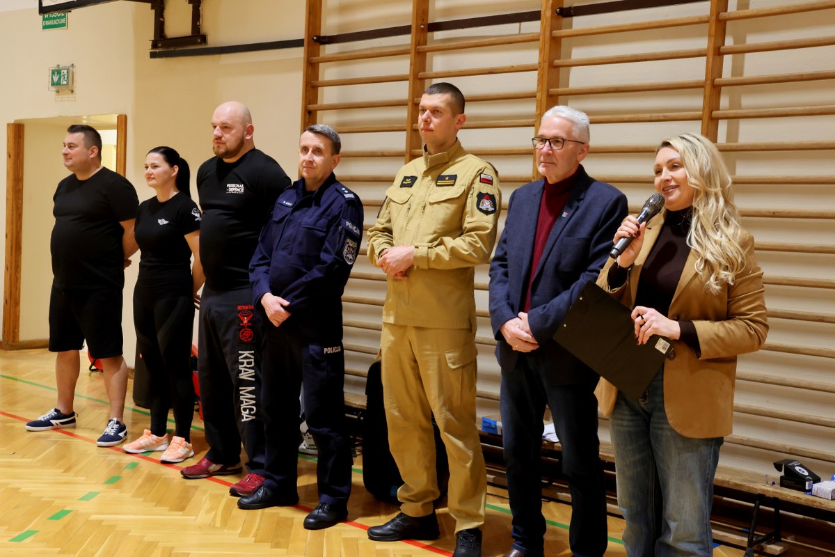 W Lubartowie ruszył projekt „Bezpieczna Kobieta”. Panie uczą się, jak reagować zamiast panikować