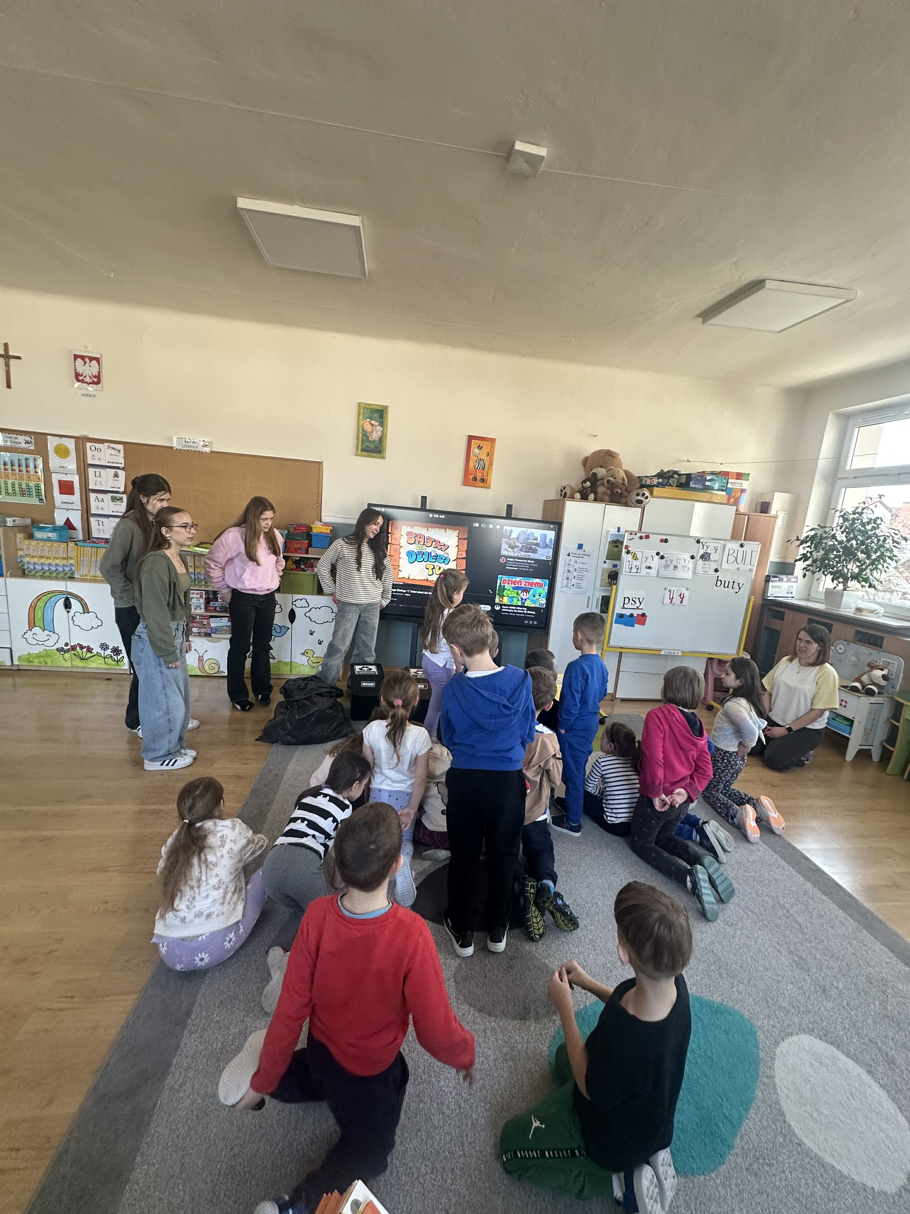 Młodzież „z Chopina” na zajęciach ekologicznych dla przedszkolaków