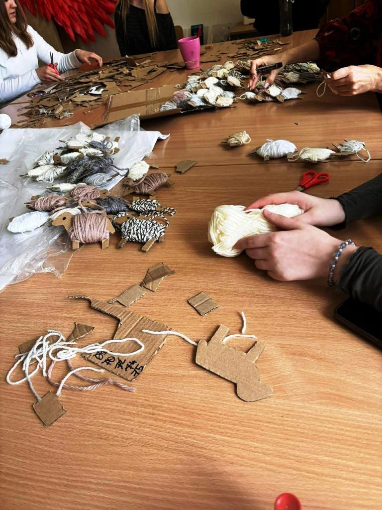 Anioły z II LO z wizytą w Domu Pomocy Społecznej w Jadwinowie